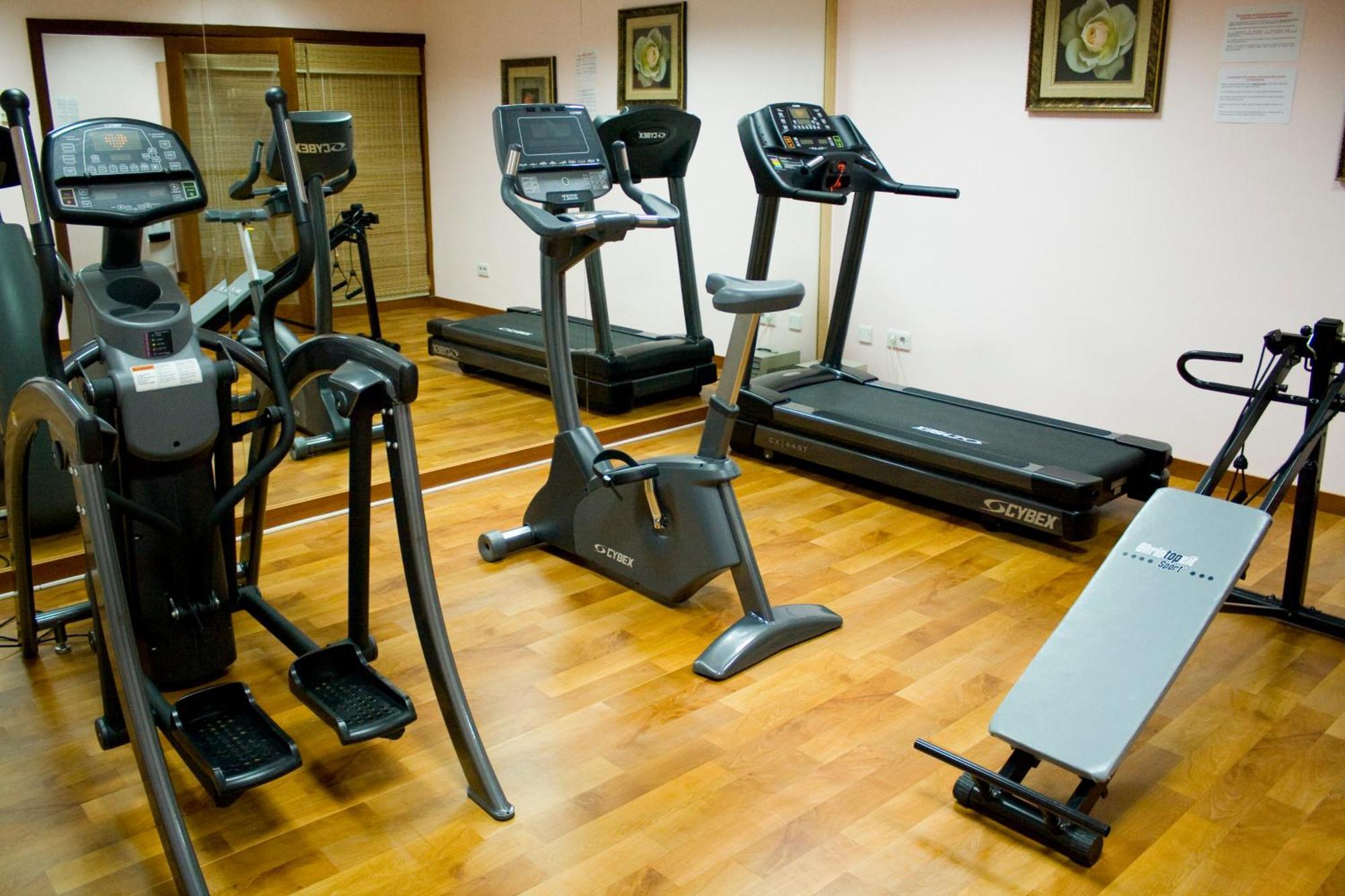 Atyrau Dastan Hotel Buitenkant foto