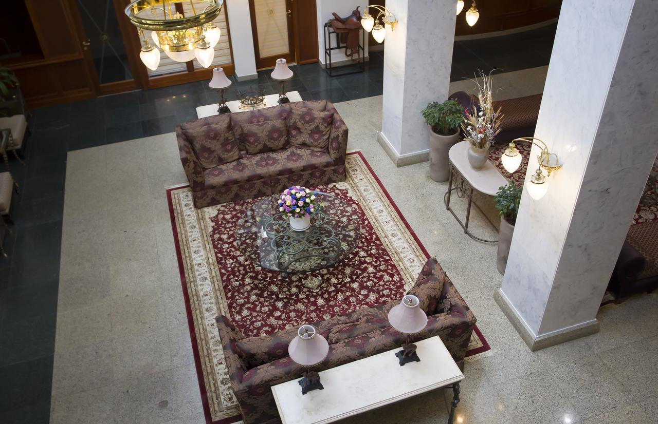 Atyrau Dastan Hotel Buitenkant foto