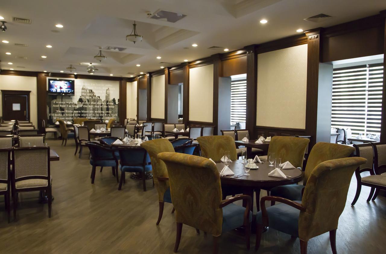 Atyrau Dastan Hotel Buitenkant foto