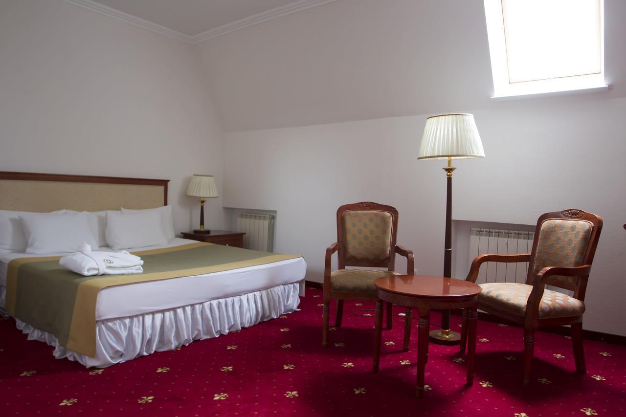 Atyrau Dastan Hotel Buitenkant foto