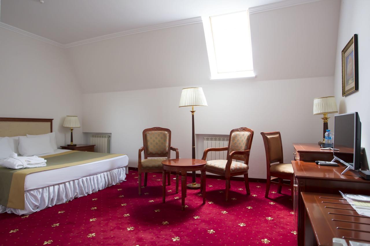 Atyrau Dastan Hotel Buitenkant foto