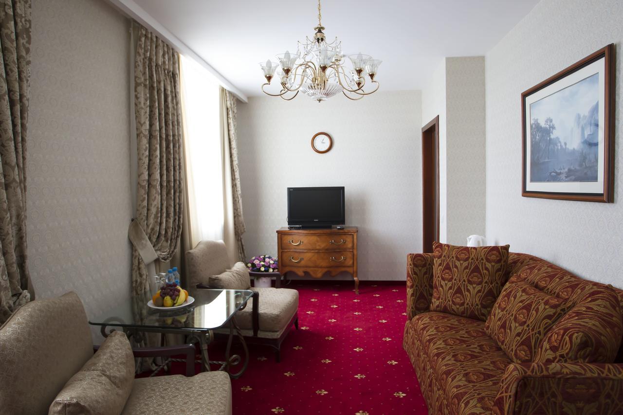 Atyrau Dastan Hotel Buitenkant foto