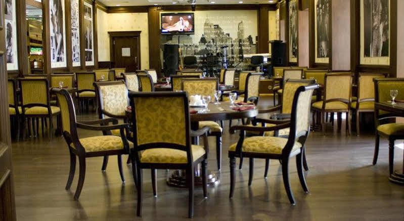 Atyrau Dastan Hotel Buitenkant foto